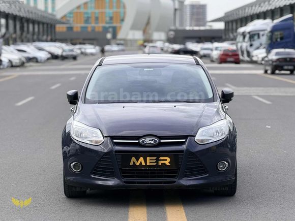 2013 FORD FOCUS 155 BİNDE OTOMATİK DEĞİŞENSİZ LPGLİ EN DOLUSU