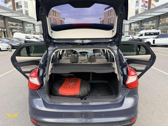 2013 FORD FOCUS 155 BİNDE OTOMATİK DEĞİŞENSİZ LPGLİ EN DOLUSU