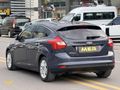 2013 FORD FOCUS 155 BİNDE OTOMATİK DEĞİŞENSİZ LPGLİ EN DOLUSU