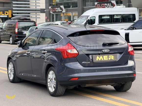 2013 FORD FOCUS 155 BİNDE OTOMATİK DEĞİŞENSİZ LPGLİ EN DOLUSU