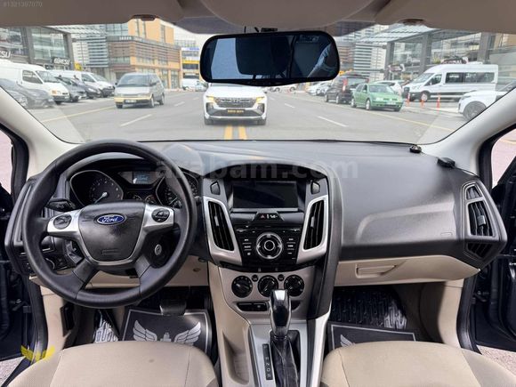 2013 FORD FOCUS 155 BİNDE OTOMATİK DEĞİŞENSİZ LPGLİ EN DOLUSU