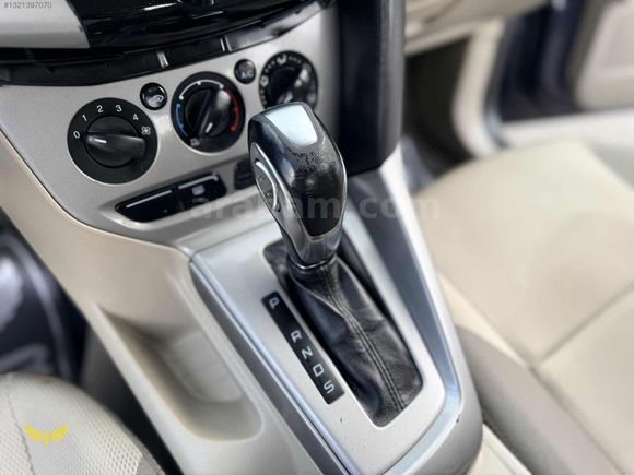 2013 FORD FOCUS 155 BİNDE OTOMATİK DEĞİŞENSİZ LPGLİ EN DOLUSU