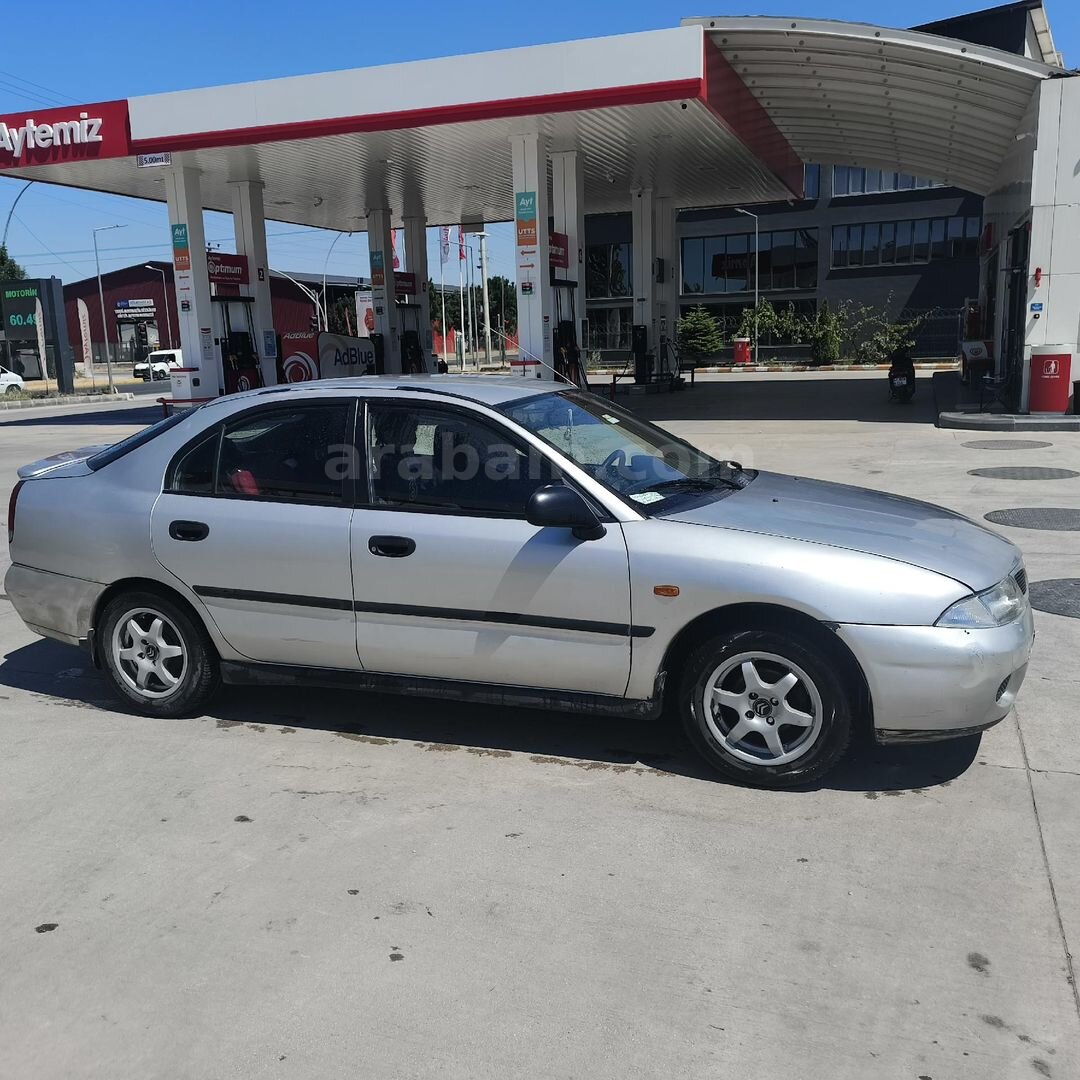 Sahibinden Mitsubishi Carisma 1.6 GLX 1999 Model Kocaeli 289.000 km Gri (Gümüş) 3