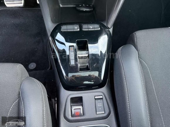 CAM TAVAN 2023 OPEL CORSA-e GS 24.000 KM DE