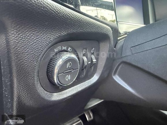 CAM TAVAN 2023 OPEL CORSA-e GS 24.000 KM DE