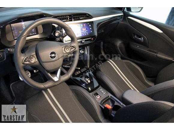 CARSTAR'dan 2025 OPEL CORSA-E GS CAM TAVAN