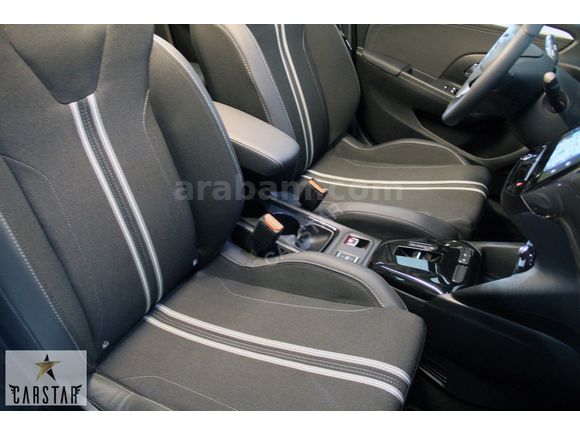 CARSTAR'dan 2025 OPEL CORSA-E GS CAM TAVAN