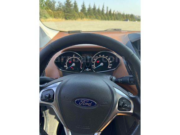 ÖZSER  MOTORSTAN HATASIZ BOYASIZ FORD COURIER TITANYUM PLUS
