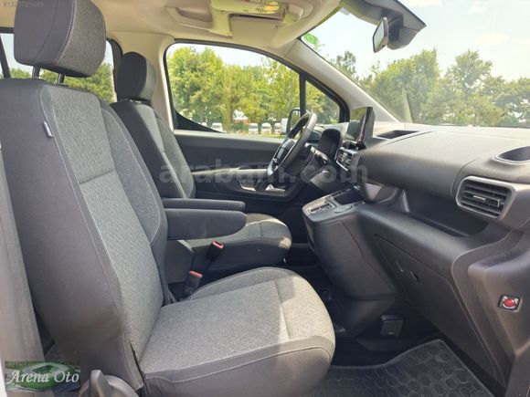 HATASIZ 2025 MODEL ELEKTRİKLİ OPEL COMBO EDİTİON PAKET 136 BG