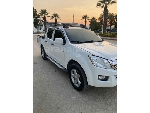 Sahibinden Isuzu D-Max 2.5 4x2 HT 2013 Model  270.000 km Beyaz