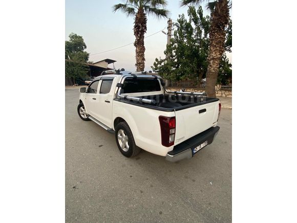 Sahibinden Isuzu D-Max 2.5 4x2 HT 2013 Model  270.000 km Beyaz