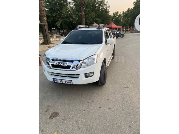 Sahibinden Isuzu D-Max 2.5 4x2 HT 2013 Model  270.000 km Beyaz