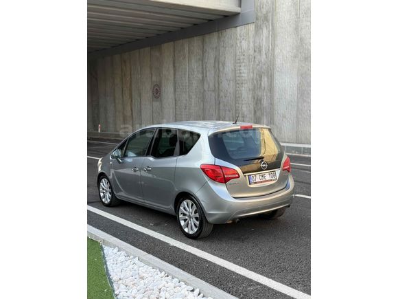 Galeriden Opel Meriva 1.4 T Cosmo 2011 Model Antalya