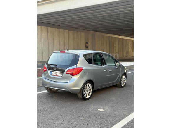Galeriden Opel Meriva 1.4 T Cosmo 2011 Model Antalya