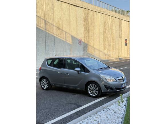 Galeriden Opel Meriva 1.4 T Cosmo 2011 Model Antalya