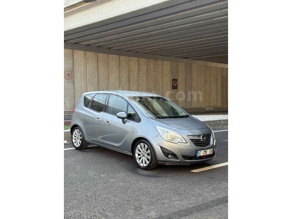 Galeriden Opel Meriva 1.4 T Cosmo 2011 Model Antalya
