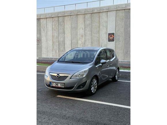 Galeriden Opel Meriva 1.4 T Cosmo 2011 Model Antalya