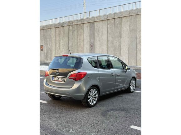 Galeriden Opel Meriva 1.4 T Cosmo 2011 Model Antalya