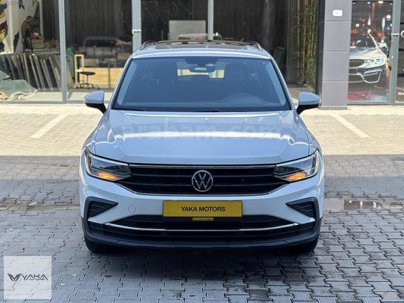 YAKA MOTORS' TAN 2022 HATASIZ BOYASIZ CAM TAVANLI 44.000 KM'DE