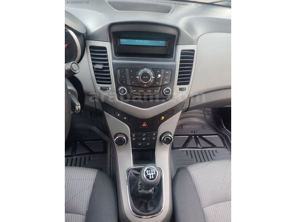 ORJİNAL 108 BİN KİLOMETREDE 2010 MODEL 1.6 LPĞLİ CRUZE ÇOK TEMİZ