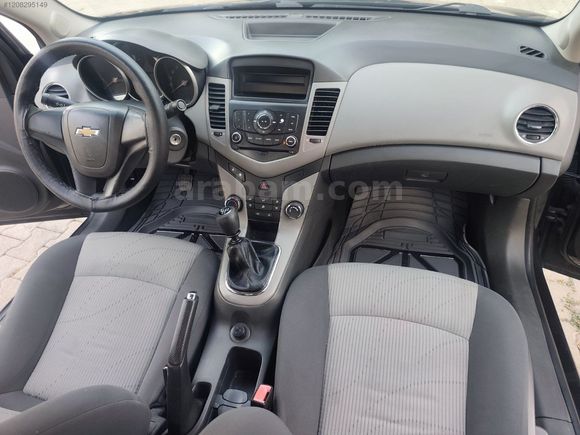 ORJİNAL 108 BİN KİLOMETREDE 2010 MODEL 1.6 LPĞLİ CRUZE ÇOK TEMİZ