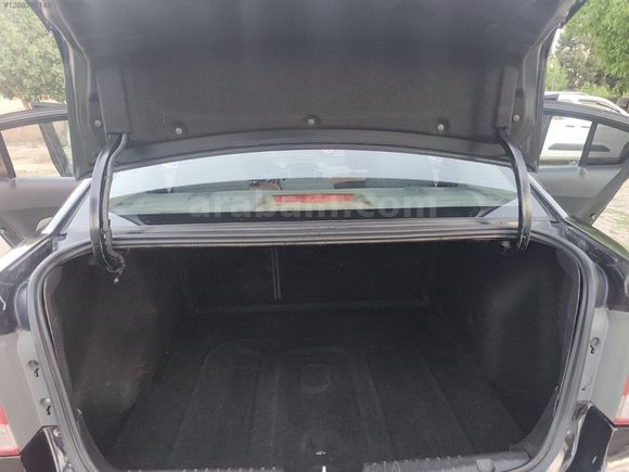 ORJİNAL 108 BİN KİLOMETREDE 2010 MODEL 1.6 LPĞLİ CRUZE ÇOK TEMİZ