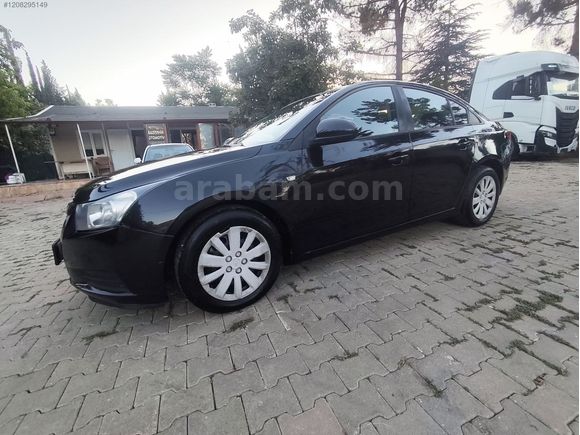 ORJİNAL 108 BİN KİLOMETREDE 2010 MODEL 1.6 LPĞLİ CRUZE ÇOK TEMİZ