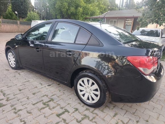 ORJİNAL 108 BİN KİLOMETREDE 2010 MODEL 1.6 LPĞLİ CRUZE ÇOK TEMİZ