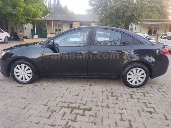 ORJİNAL 108 BİN KİLOMETREDE 2010 MODEL 1.6 LPĞLİ CRUZE ÇOK TEMİZ