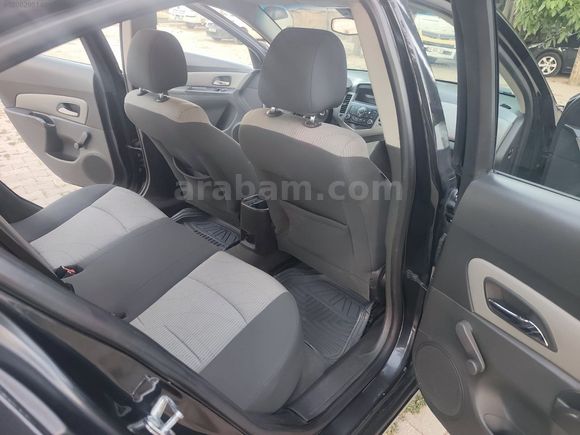 ORJİNAL 108 BİN KİLOMETREDE 2010 MODEL 1.6 LPĞLİ CRUZE ÇOK TEMİZ