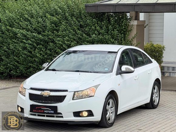 2011-CRUZE-1.6-LS-133BİNDE-OTOMATİK-KKT-12AY