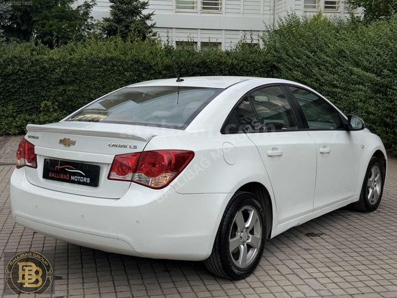 2011-CRUZE-1.6-LS-133BİNDE-OTOMATİK-KKT-12AY