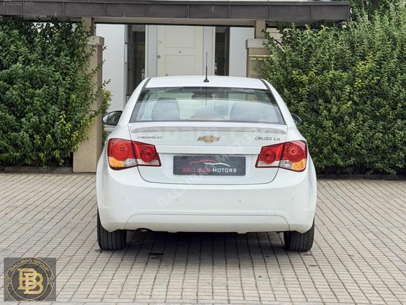 2011-CRUZE-1.6-LS-133BİNDE-OTOMATİK-KKT-12AY