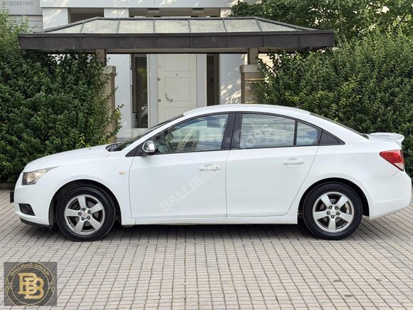2011-CRUZE-1.6-LS-133BİNDE-OTOMATİK-KKT-12AY