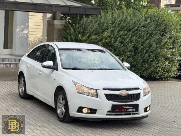 2011-CRUZE-1.6-LS-133BİNDE-OTOMATİK-KKT-12AY