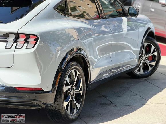 2023 MUSTANG MACH-E 4X4 258 KW 370 HP CAM TAVAN HATASIZ BOYASIZ
