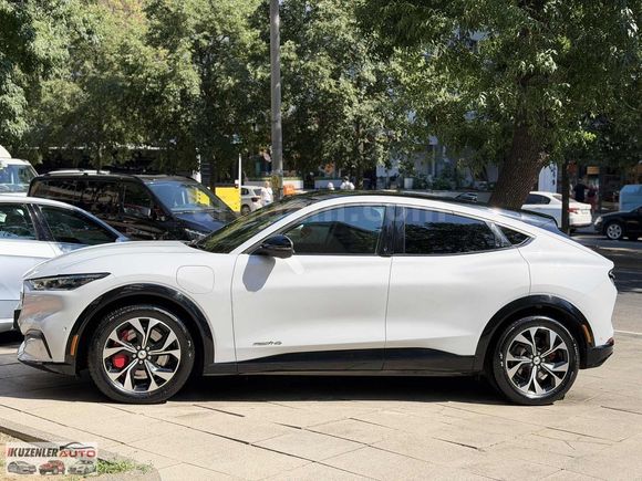 2023 MUSTANG MACH-E 4X4 258 KW 370 HP CAM TAVAN HATASIZ BOYASIZ