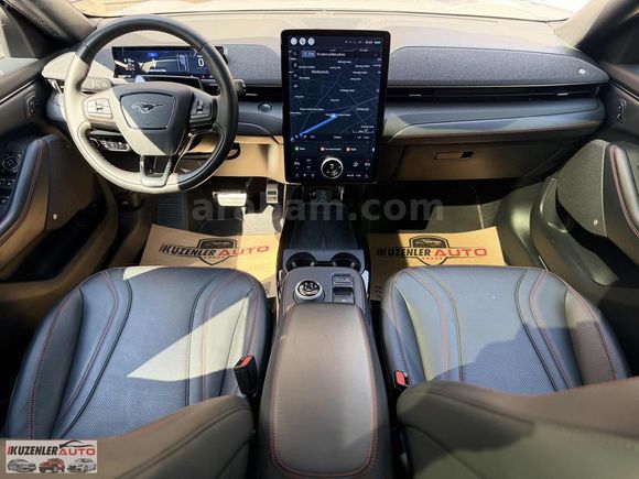 2023 MUSTANG MACH-E 4X4 258 KW 370 HP CAM TAVAN HATASIZ BOYASIZ
