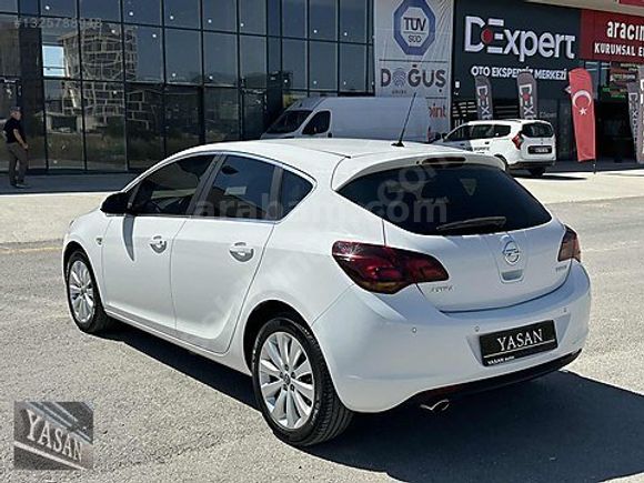 BOYASIZ 2012 OPEL ASTRA 1.4 T COSMO 33 BİN KM'DE OTO.VTS.