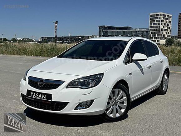 BOYASIZ 2012 OPEL ASTRA 1.4 T COSMO 33 BİN KM'DE OTO.VTS.