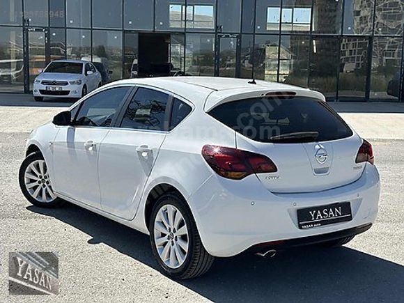 BOYASIZ 2012 OPEL ASTRA 1.4 T COSMO 33 BİN KM'DE OTO.VTS.