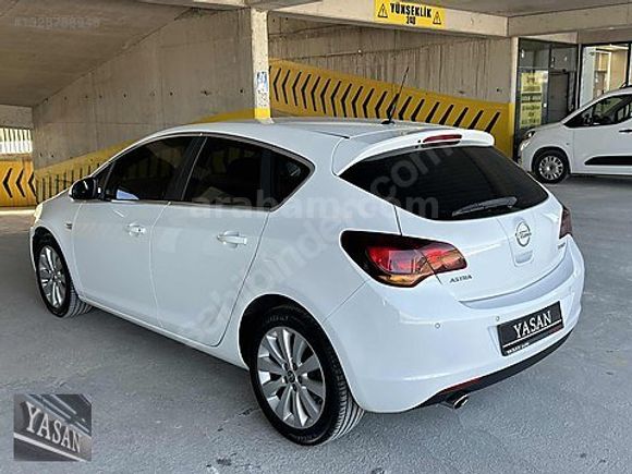 BOYASIZ 2012 OPEL ASTRA 1.4 T COSMO 33 BİN KM'DE OTO.VTS.