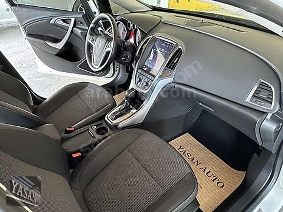 BOYASIZ 2012 OPEL ASTRA 1.4 T COSMO 33 BİN KM'DE OTO.VTS.
