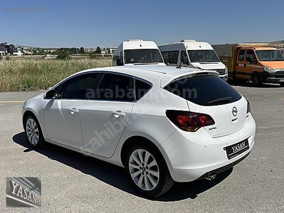 BOYASIZ 2012 OPEL ASTRA 1.4 T COSMO 33 BİN KM'DE OTO.VTS.