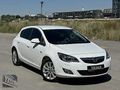 BOYASIZ 2012 OPEL ASTRA 1.4 T COSMO 33 BİN KM'DE OTO.VTS.