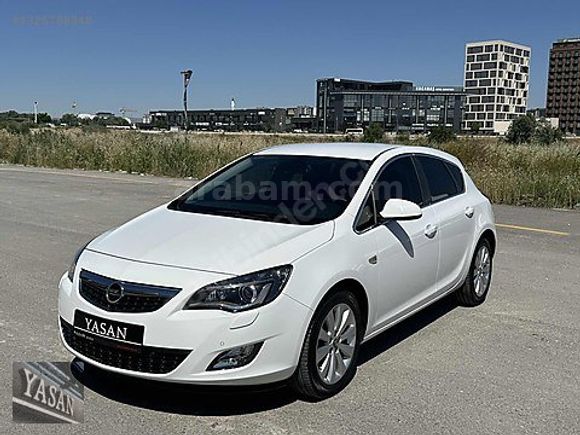BOYASIZ 2012 OPEL ASTRA 1.4 T COSMO 33 BİN KM'DE OTO.VTS.