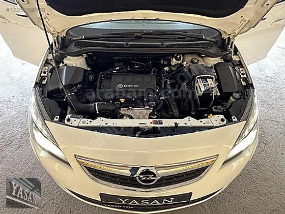 BOYASIZ 2012 OPEL ASTRA 1.4 T COSMO 33 BİN KM'DE OTO.VTS.