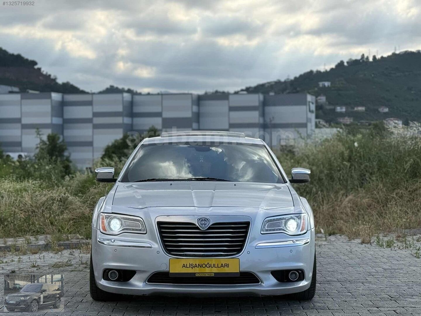 Galeriden Lancia Thema 3.0 CRD 2012 Model Giresun 325.000 km Gri 2