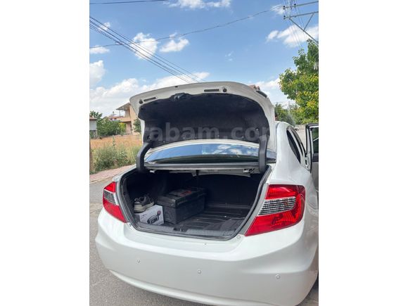 Sahibinden Honda Civic 1.6i VTEC Eco Elegance 2014 Model