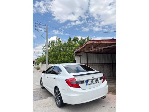 Sahibinden Honda Civic 1.6i VTEC Eco Elegance 2014 Model